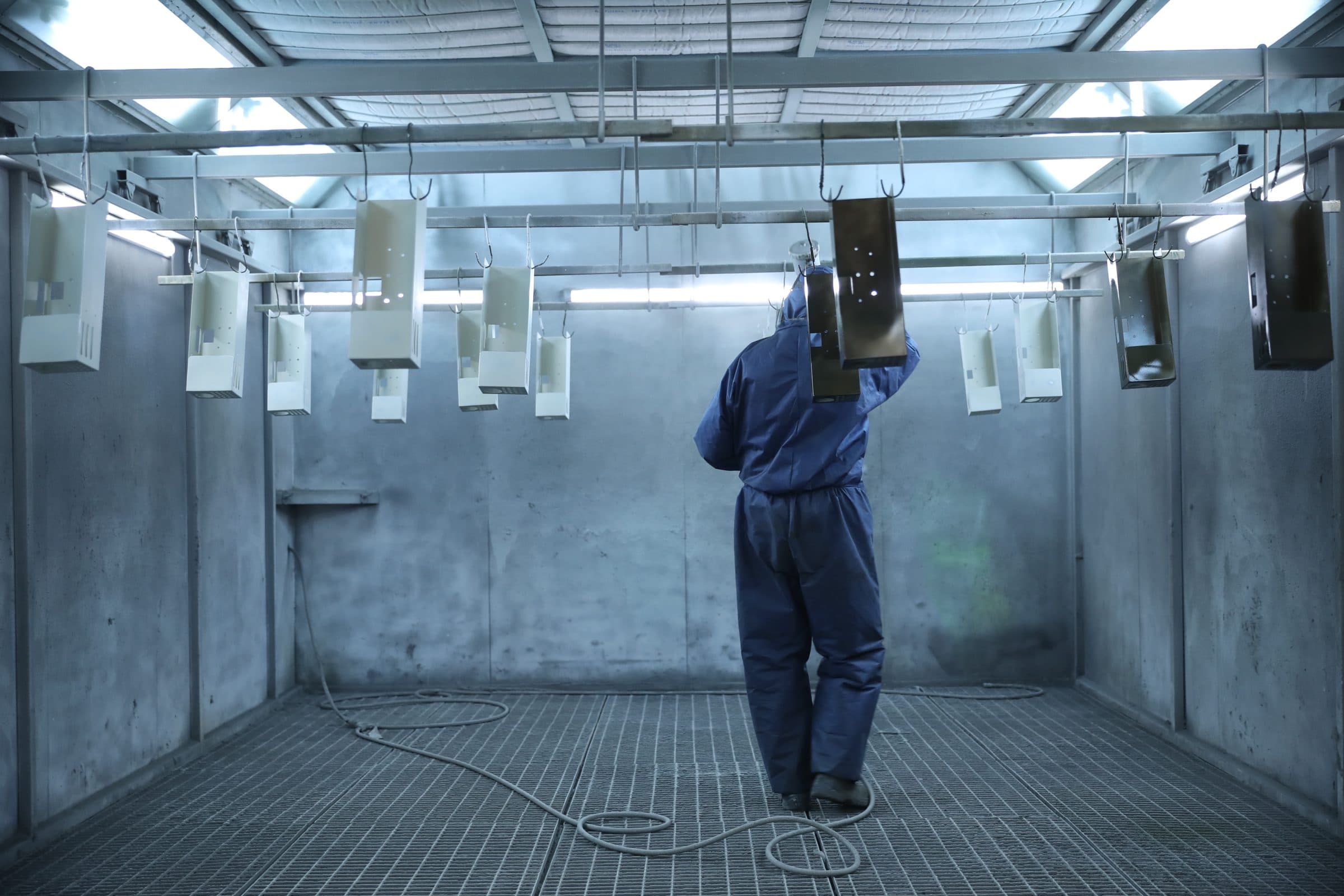 Wet paint booth